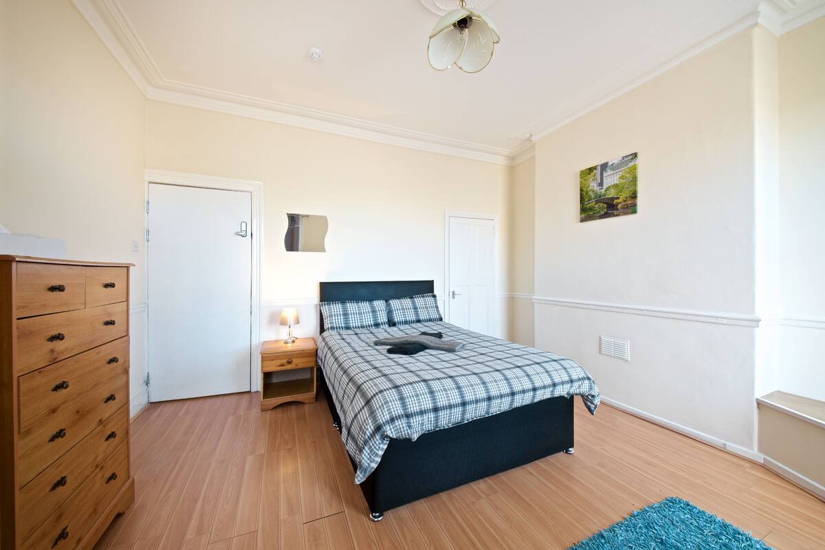 1 bedroom