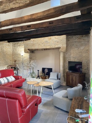 Télévision, table de tennis de table