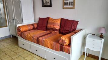 1 chambre, bureau, fer et planche Ă repasser, Wi-Fi gratuit