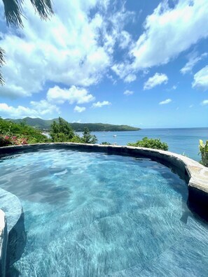 Alberca al aire libre 