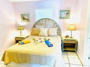 Apartment, 1 Bedroom, Non Smoking (Walkway to Beach!)