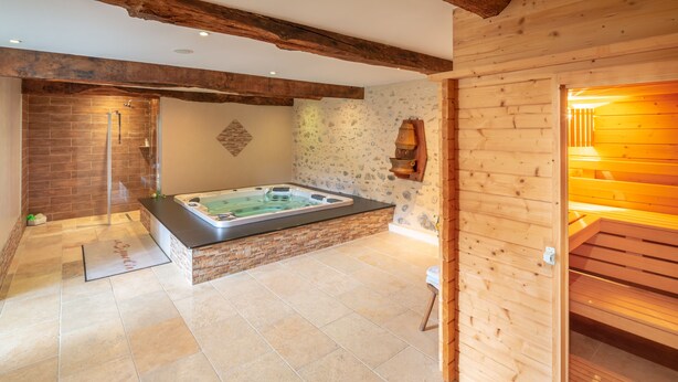 Sauna, hot tub, steam room - La Bigourd'in (Escoubes-Pouts)