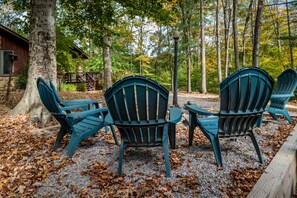 Terrace/patio - Maple Hills Cabin - Located in Brown County, IN (Nashville)