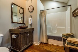 花灑/浴缸組合、提供毛巾