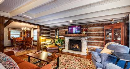 Walk to Nashville | Hot Tub, Creek Views & Cozy Log Cabin 2BR , 2BA