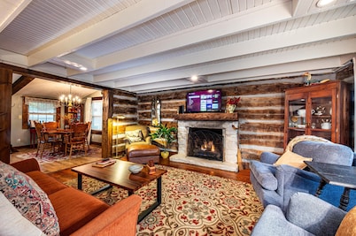 Walk to Nashville | Hot Tub, Creek Views & Cozy Log Cabin 2BR , 2BA