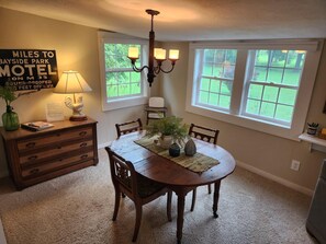 Dining - Romantic Creekside Cottage w/ Hot Tub | 2 Miles to Nashville (Nashville)