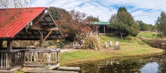 Cozy Pondside Cabin w/ Hot Tub | Near Bloomington & Nashville