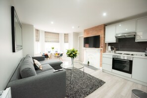 Superior Apartment, Private Bathroom | Lounge - Laurel House (Reading)