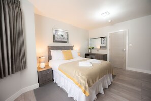 Deluxe Apartment, Ensuite, Garden View | 1 bedroom - Laurel House (Reading)