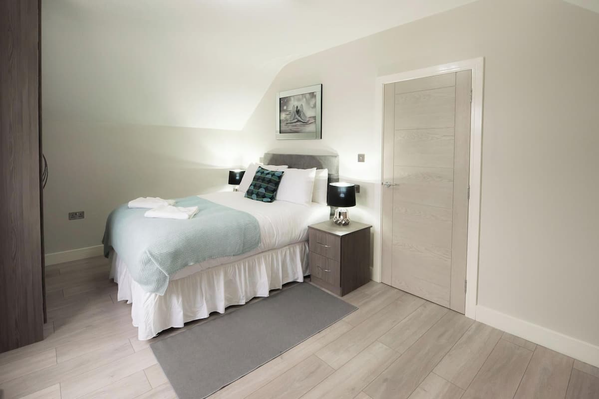 Deluxe Penthouse, Private Bathroom | 1 bedroom