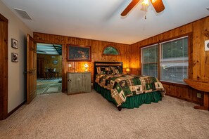 4 bedrooms, free WiFi, bed sheets
