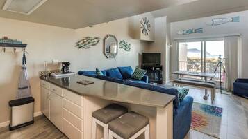 TV, fireplace, DVD player