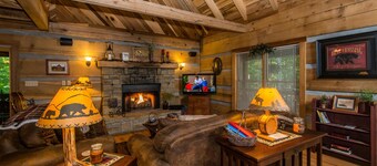 Private 10-Acre Log Cabin | Hot Tub & Near State Park 2BR, 2.5 BA
