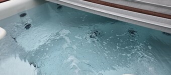 5 Min to Nashville | Hot Tub & Peaceful Wooded Setting 2 BR, 1 BA