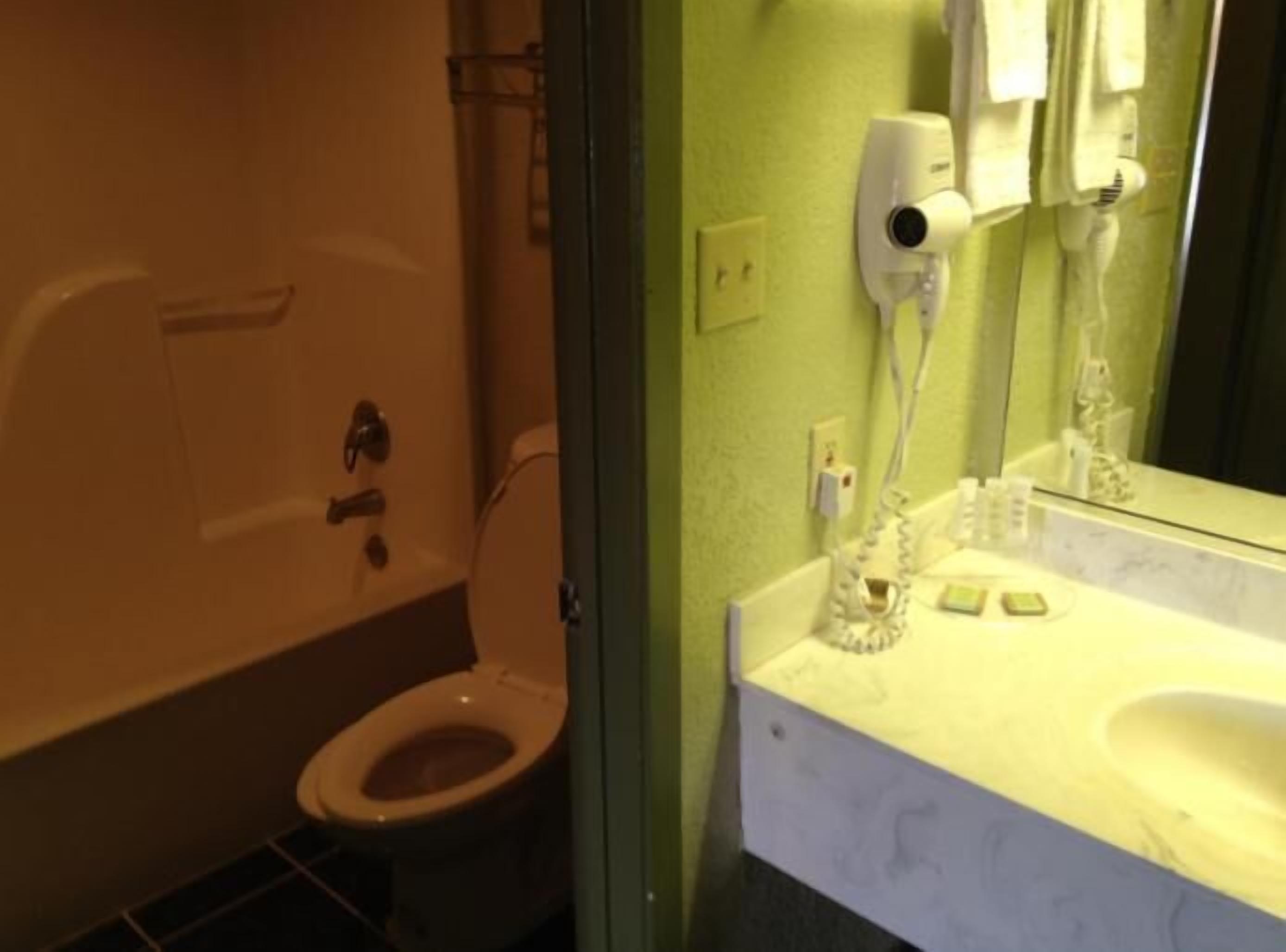 Photo - Budget Inn San Antonio Downtown I-10 East