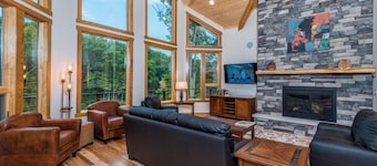 4BR, 3.5BA cabin