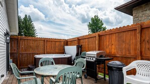 Terrace/patio - Walk to Nashville | Hot Tub, 3 King Beds & Private Parking 3BR, 2.5BA (Nashville)