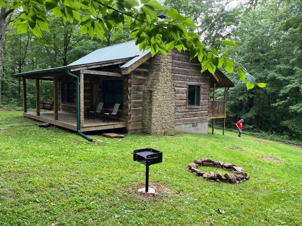 1 BR, 1BA Log Cabin