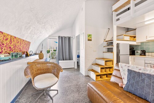 Famous Beachfront Dome at Trinity Beach Sleeps 4