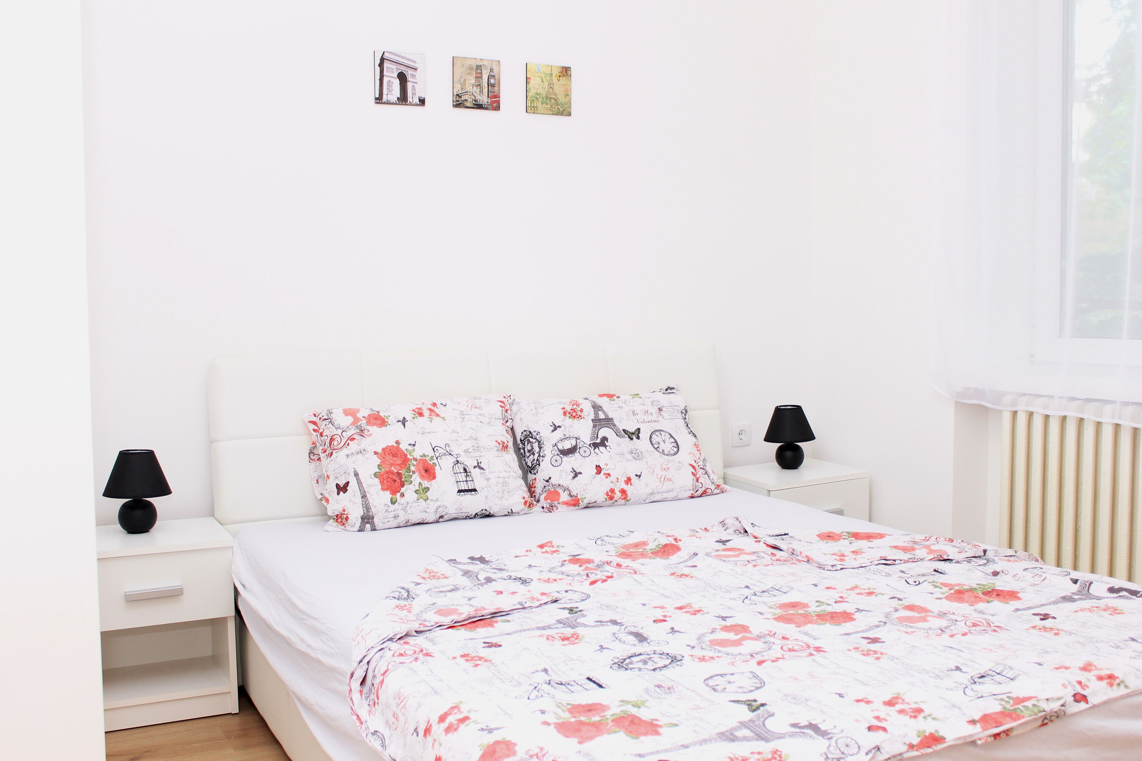Quarto casal luxo | Escrivaninha, ferros/tábuas de passar roupa, Wi-Fi de cortesia