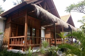 Exterior - Pemedal Beach Resort (Lembongan Island)
