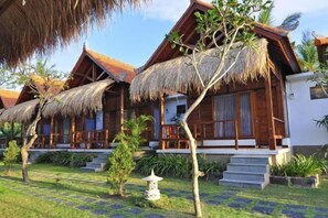Exterior - Pemedal Beach Resort (Lembongan Island)