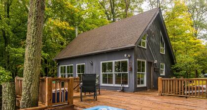 Stunning Hilltop Cabin | Panoramic Views, Pond & Hot Tub