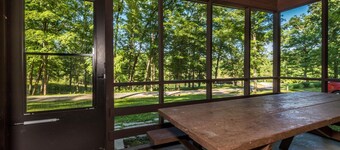 1BR, 1BA cottage