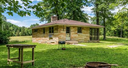 2BR, 1BA cottage