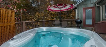 1 bedroom, 1 bath cottage