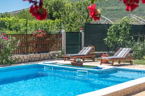 Outdoor pool - Rural vacation house with pool in Šibenik countryside (Perković)