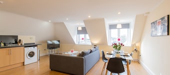 2-bedroom Penthouse, Clockhouse, Hoddesdon