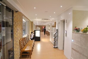 Restaurant - Celebrity Inn (Chennai)