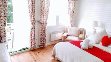 Deluxe Double Room | Egyptian cotton sheets, premium bedding, free minibar items