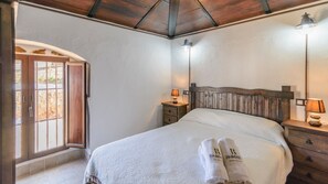 6 soverom, reiseseng for barn og wi-fi