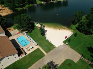Indoor pool, seasonal outdoor pool - Crown Point Resort (Horseshoe Bend)
