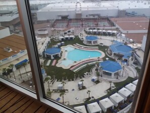 Outdoor pool - Westgate Las Vegas Presidential Suite (Las Vegas)