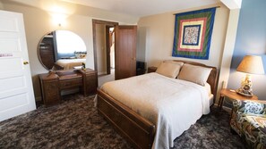 5 Schlafzimmer, Schreibtisch, Bügeleisen/Bügelbrett, kostenloses WLAN