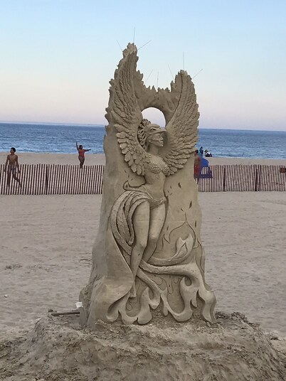 Location! Value! Steps to Beach! Perfect for Summer Trip- Spacious 4-5BR Retreat