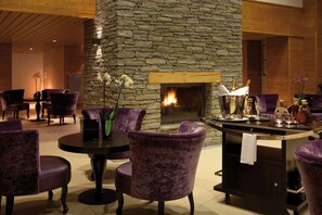 Dining - Vacances Accès PIscine + Sauna | Endroit Super! (Huez)