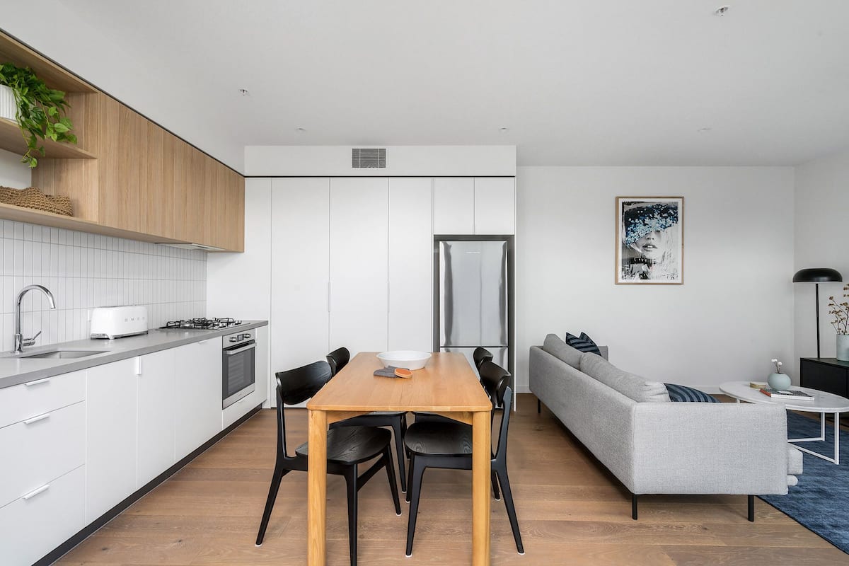 Comfort Apartment 202 | Living area | Flat-screen TV, Netflix, streaming services