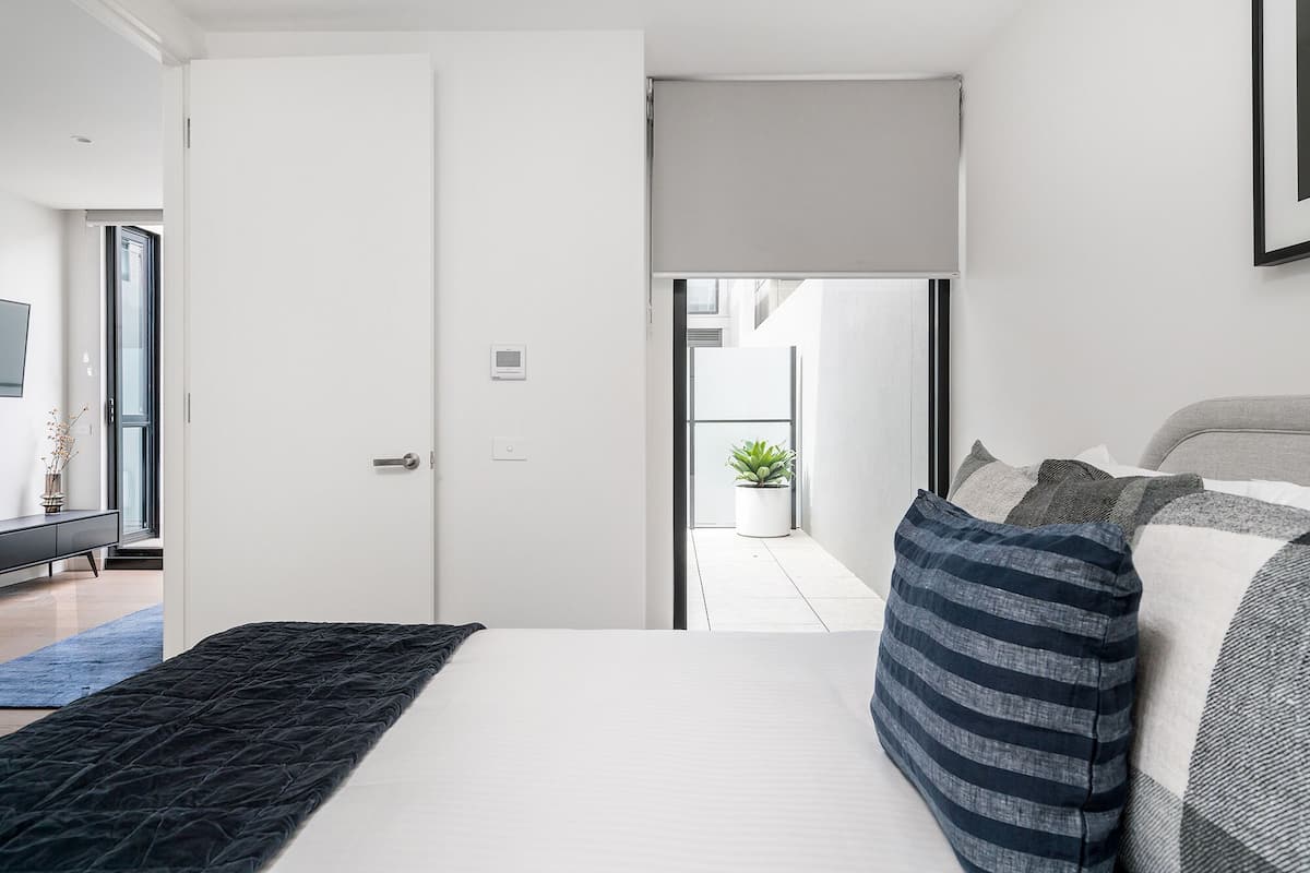 Executive Apartment 103 | Iron/ironing board, WiFi (free), individually decorated
