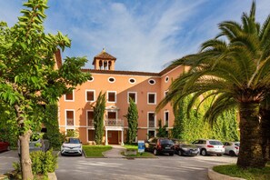 Exterior - Appart 300m de la Plage | Wi-Fi Gratuit! (Grimaud)