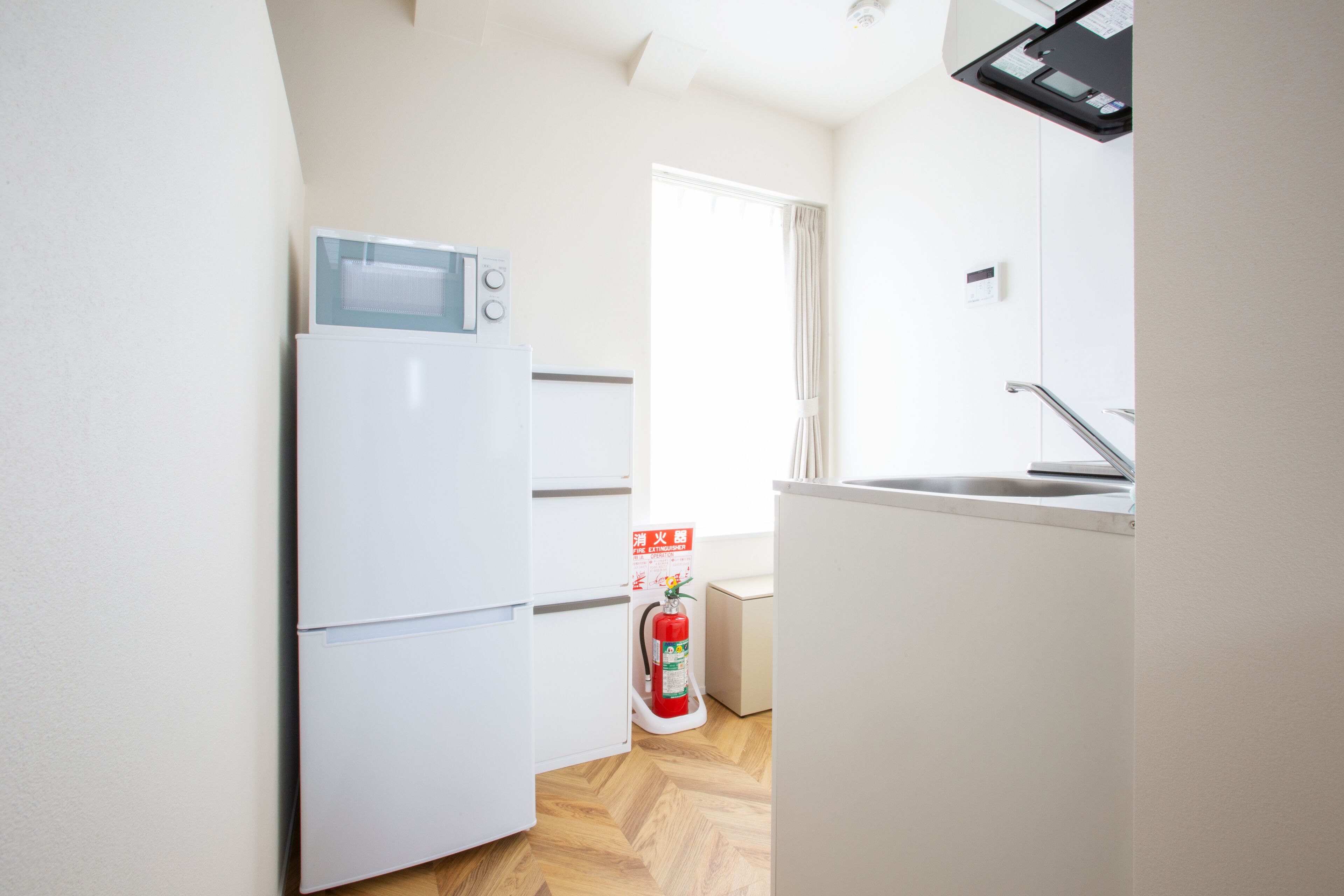 Studio có thiết kế đặc sắc, không hút thuốc (Top Cabin, 3F) | Bếp riêng | Tủ lạnh, lò vi sóng, bếp nấu, ấm điện 