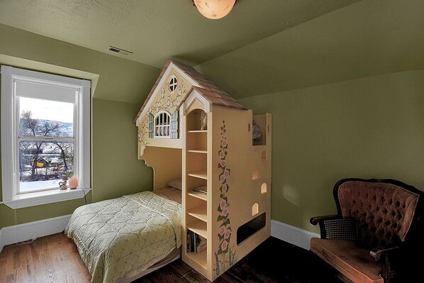4 bedrooms, WiFi