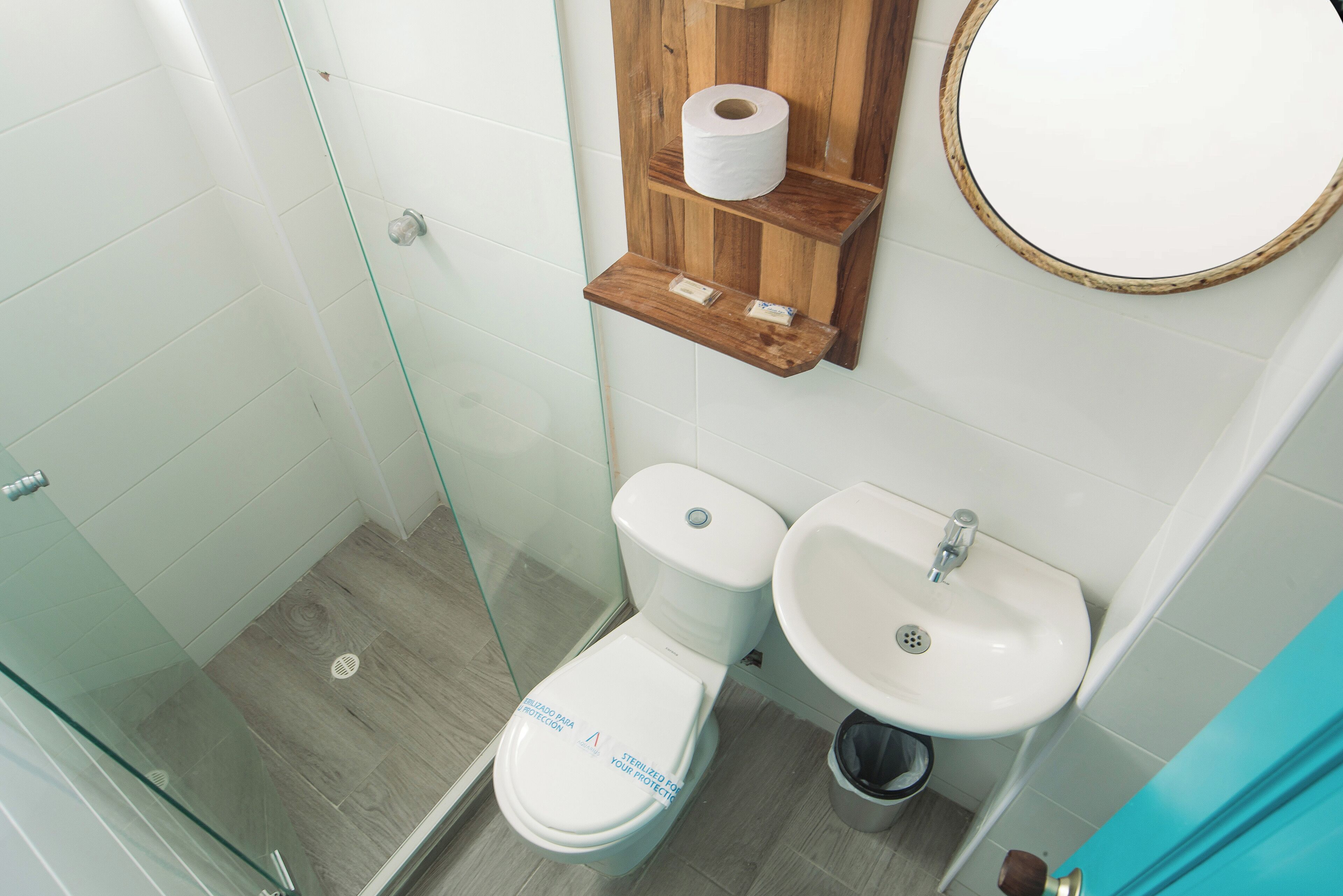 shower, towels, soap, shampoo