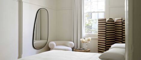 Sarah Ellison Luxury Apartment