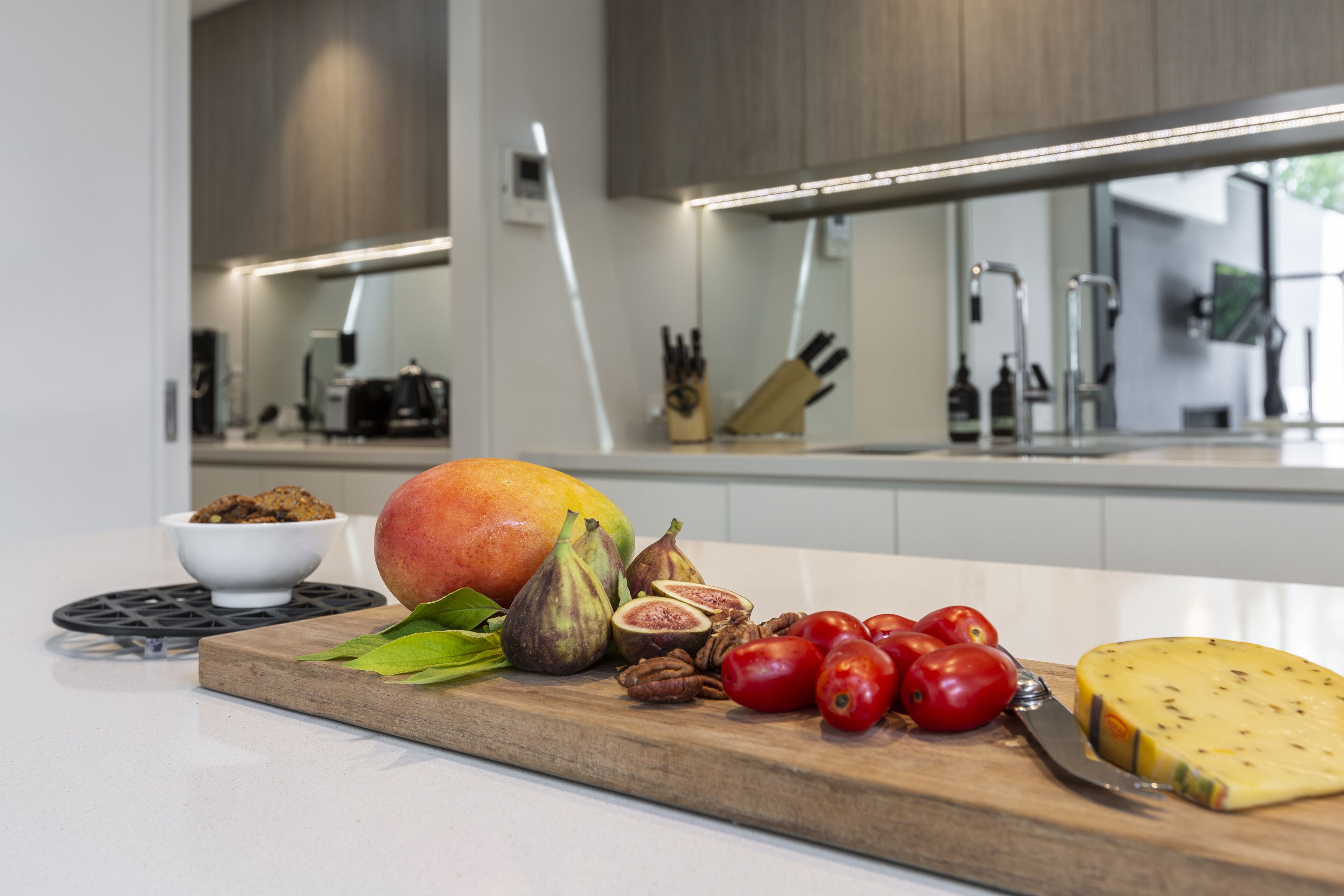 Architectural Luxury Home - Premier location in Hawthorn — image 21