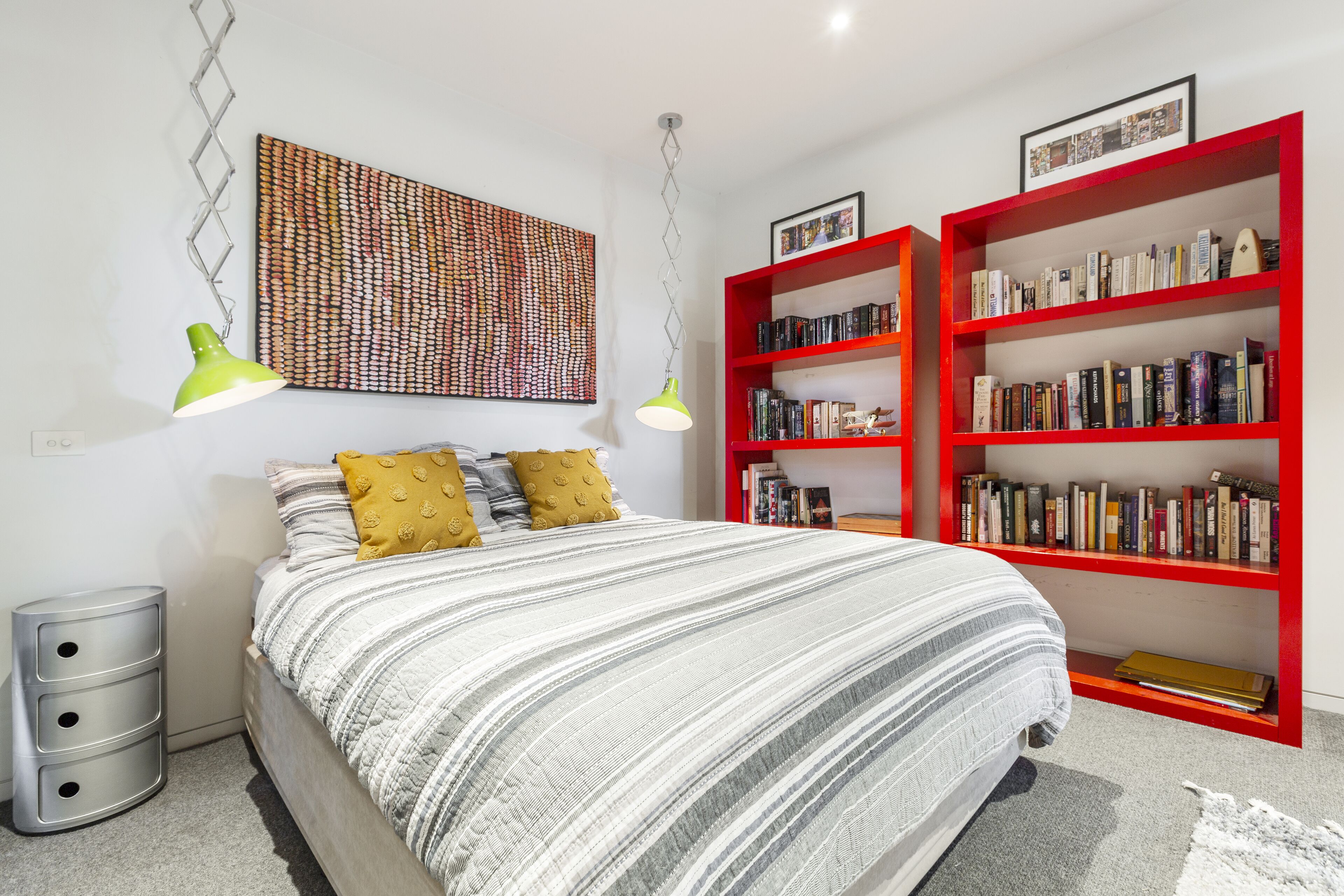 Architectural Luxury Home - Premier location in Hawthorn — image 16